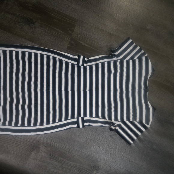 Banana Republic Navy and White Striped Midi Dress - Picture 3 of 4